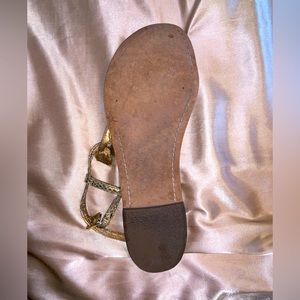 used, not in bad condition. old and vintage style